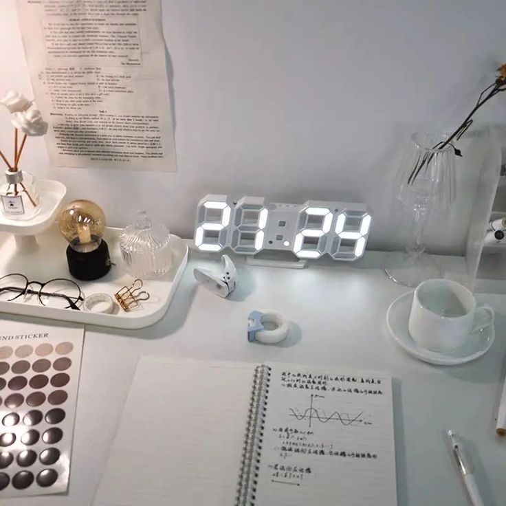 3D LED Digital Alarm Clock/Table Calendar
